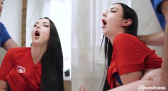 Kristof Cale çılgın partide grup seksin kralı oluyor